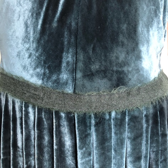 Tia Cibani Green Velvet Jumpsuit - RUNWAY! - Picture 8 of 15